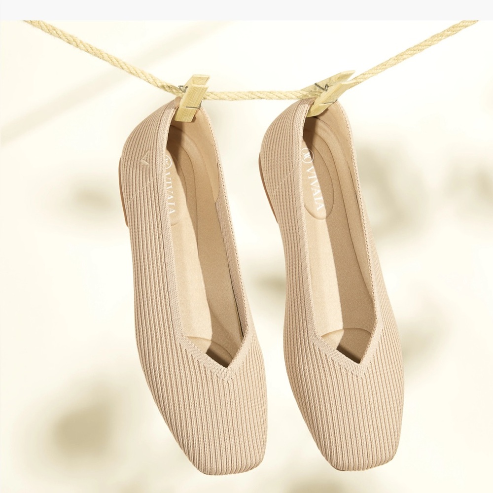 Vivaia Margot flats size 38 in ecru